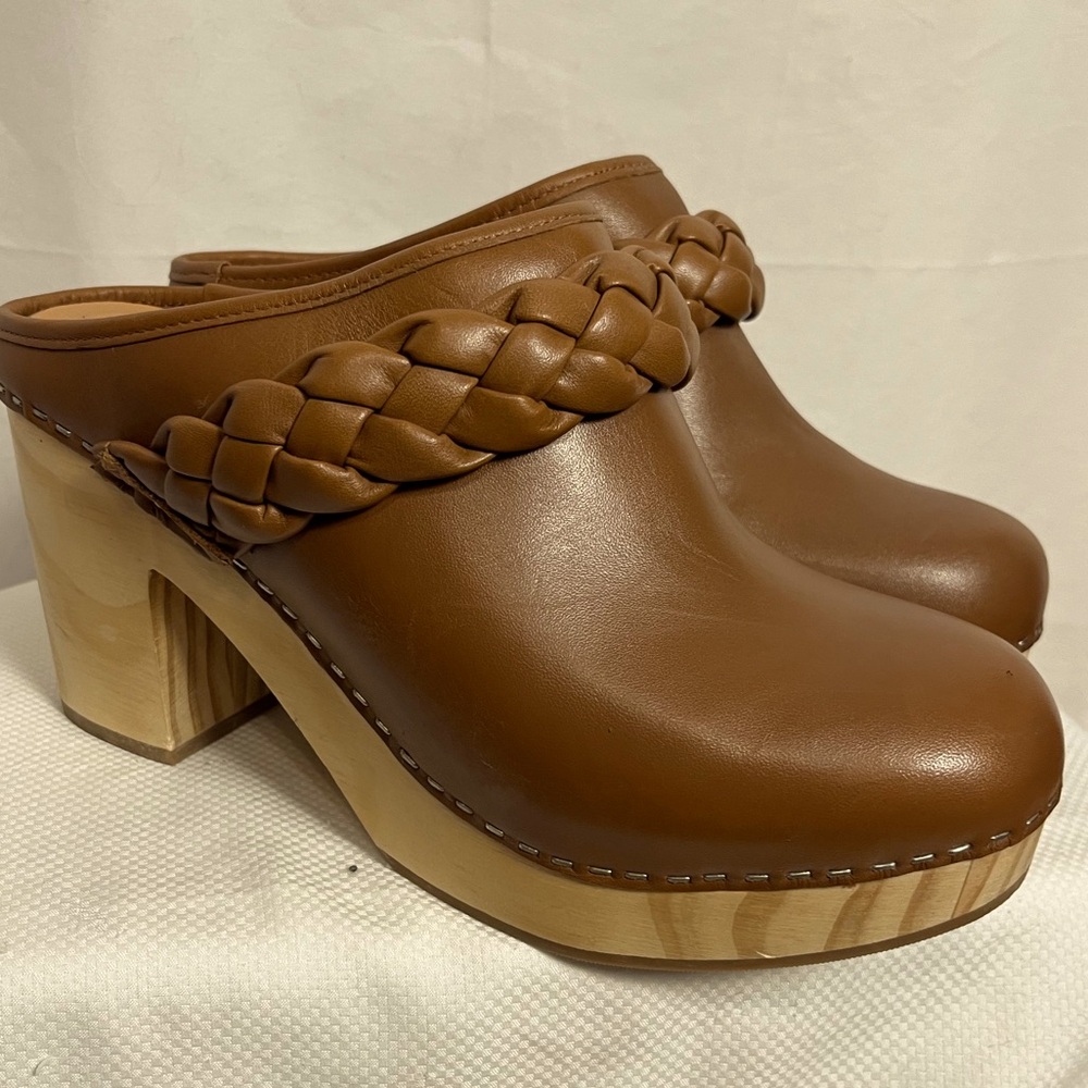 NWT Dolce Vita Hila leather and wooden clogs with braid detail 9.5